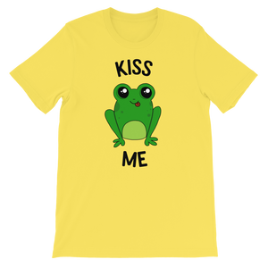 Flatlay view of the Kiss a Frog Tee